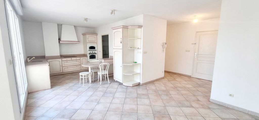 Achat appartement à vendre 4 pièces 130 m² - Istres