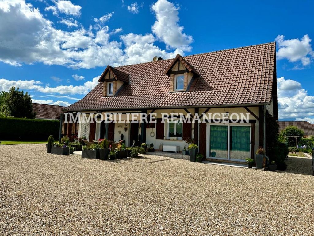 Achat maison à vendre 4 chambres 176 m² - Mehun-sur-Yèvre