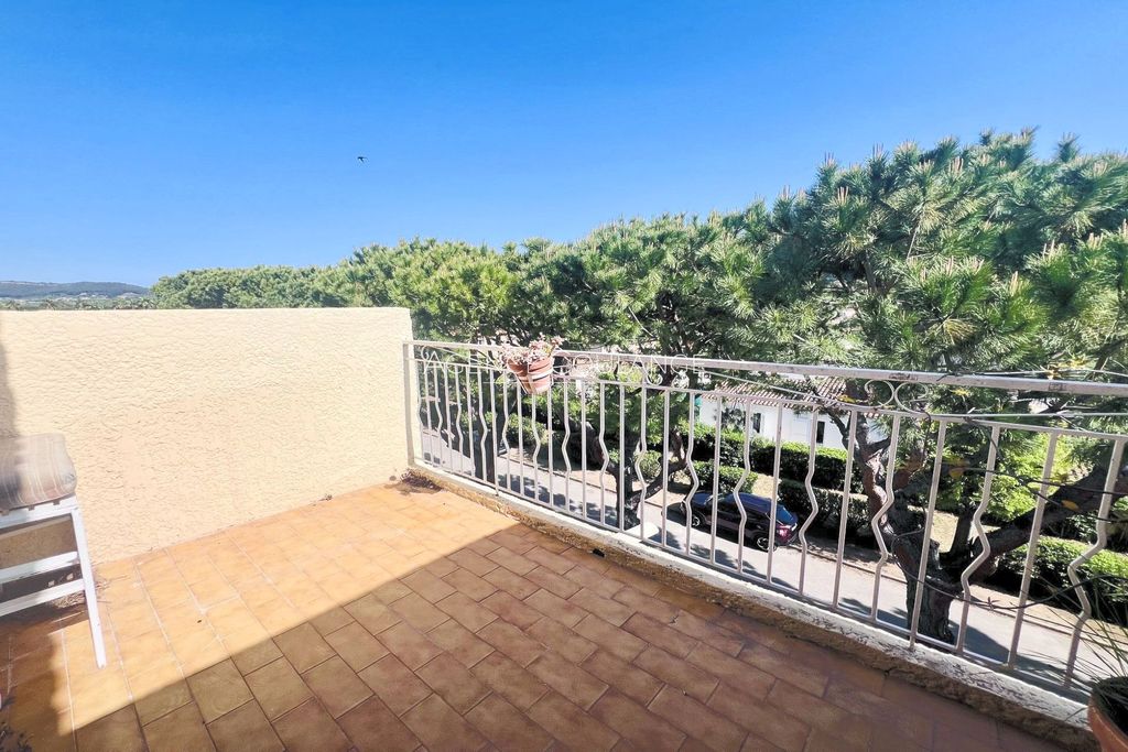 Achat appartement à vendre 2 pièces 38 m² - Saint-Cyr-sur-Mer