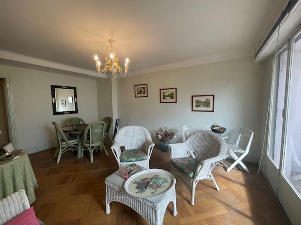 Achat appartement à vendre 4 pièces 84 m² - Vichy