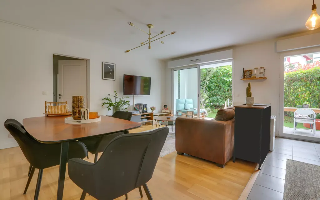 Achat appartement à vendre 3 pièces 63 m² - Ascain