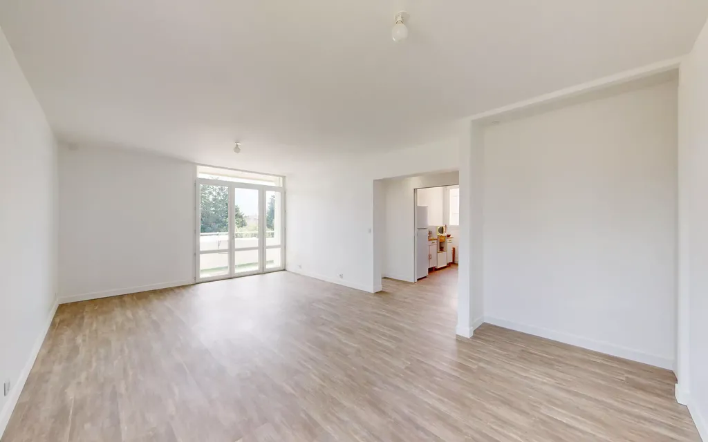 Achat appartement à vendre 4 pièces 67 m² - Vaulx-en-Velin