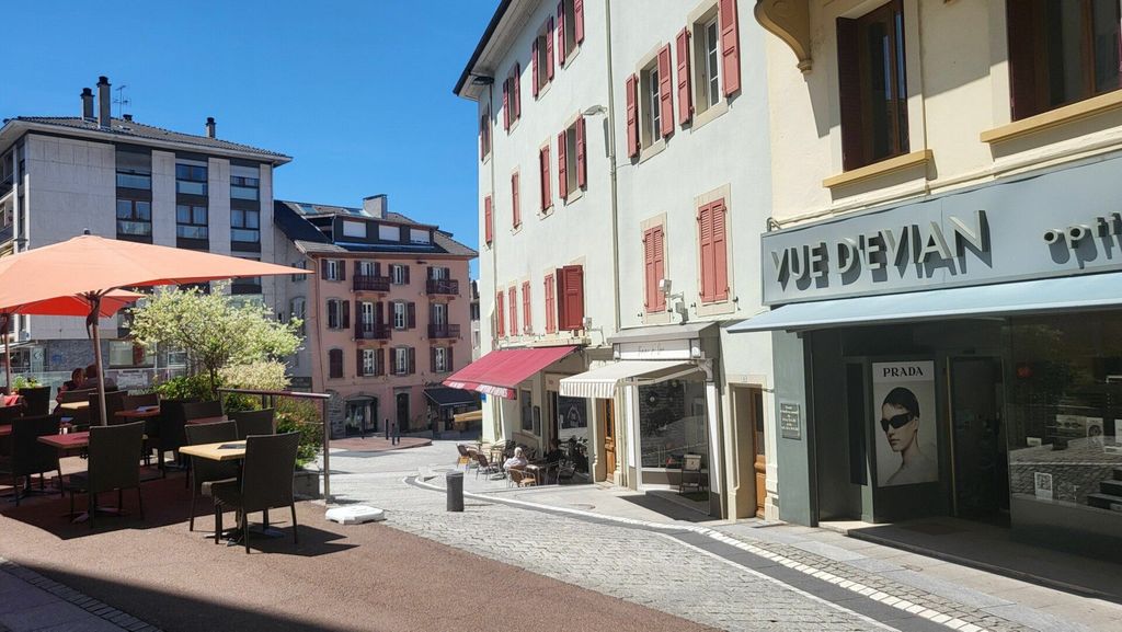 Achat appartement à vendre 3 pièces 80 m² - Évian-les-Bains