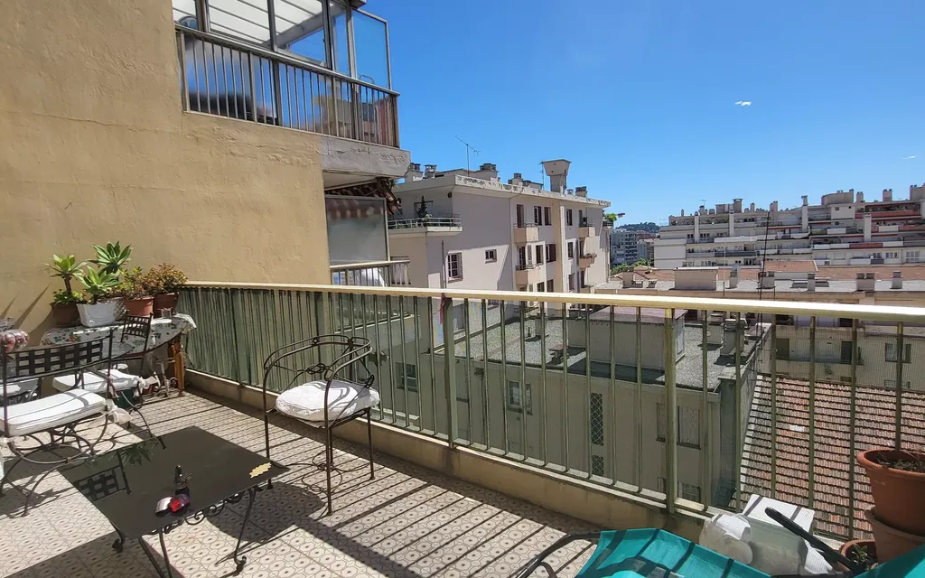 Achat appartement à vendre 3 pièces 50 m² - Nice