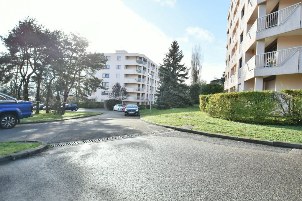 Achat appartement à vendre 3 pièces 72 m² - La Mulatière