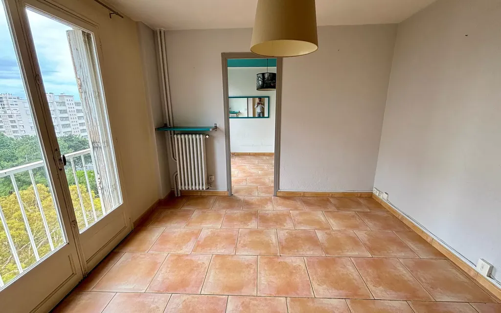 Achat appartement à vendre 3 pièces 54 m² - Toulon