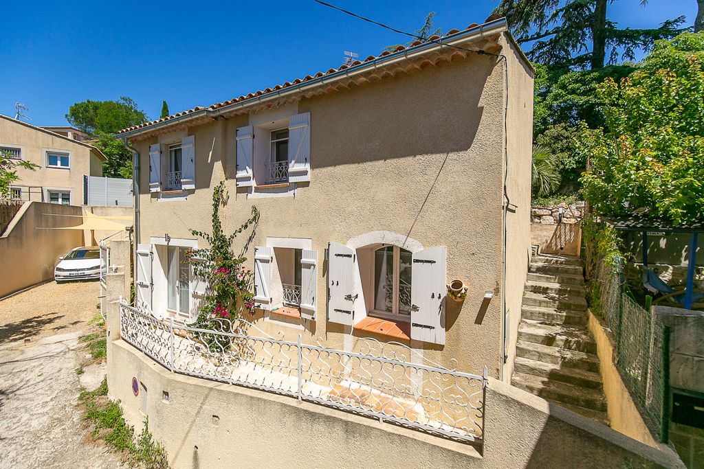 Achat maison à vendre 3 chambres 137 m² - Marseille 11ème arrondissement