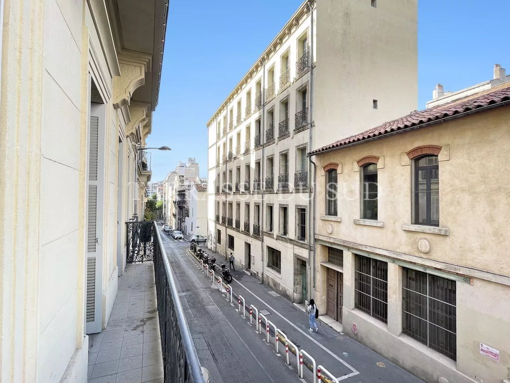 Achat appartement à vendre 3 pièces 81 m² - Marseille 1er arrondissement