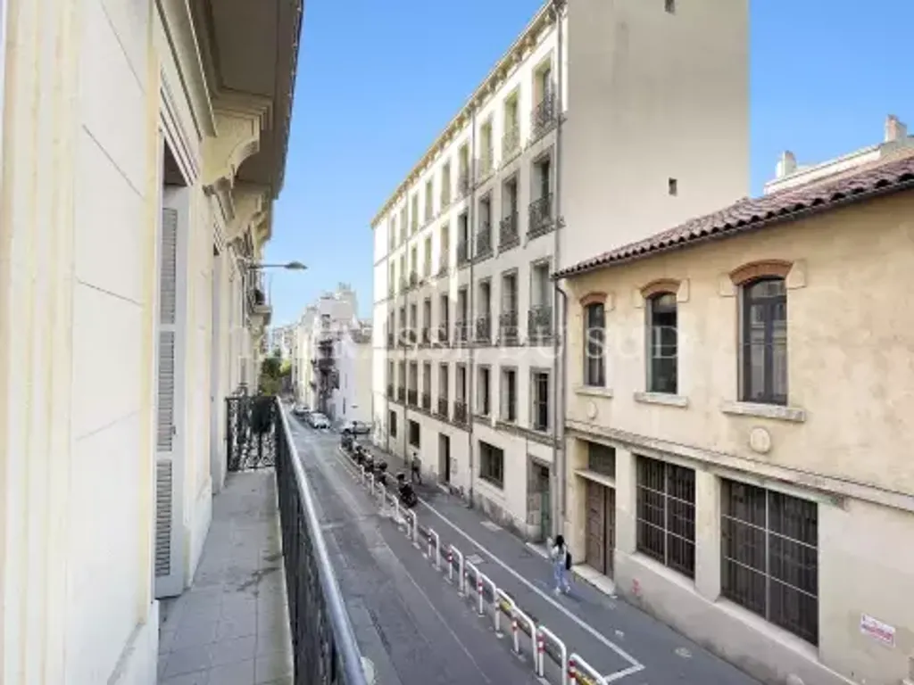 Achat appartement à vendre 3 pièces 81 m² - Marseille 1er arrondissement