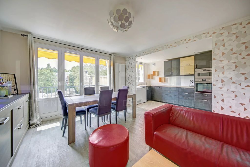 Achat appartement à vendre 4 pièces 72 m² - Saint-Germain-en-Laye