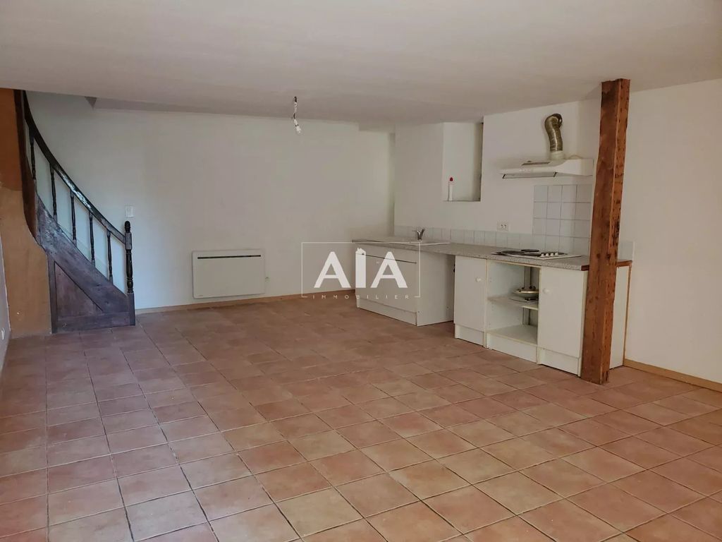 Achat appartement à vendre 4 pièces 102 m² - Ruffec