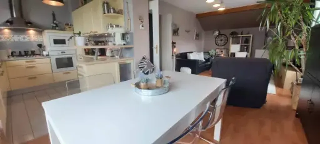 Achat appartement à vendre 3 pièces 71 m² - Chelles