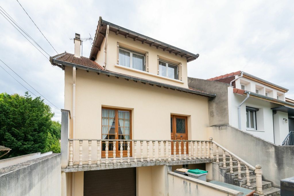 Achat maison à vendre 4 chambres 108 m² - Gagny