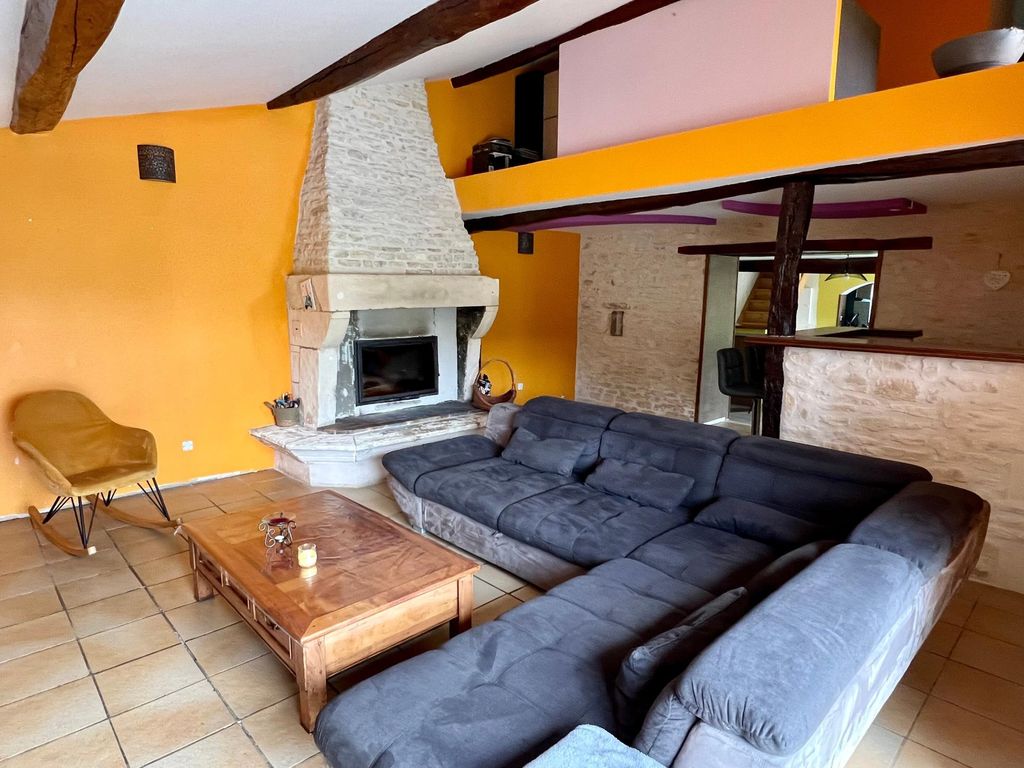 Achat maison à vendre 4 chambres 155 m² - Fenioux