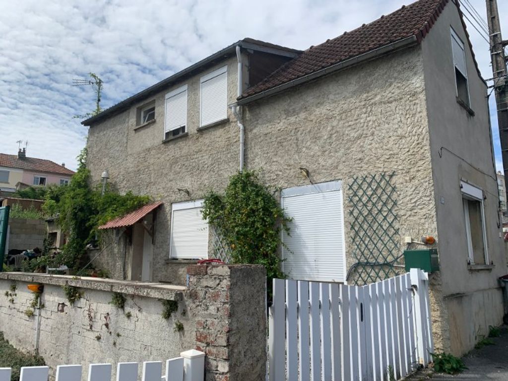 Achat maison à vendre 3 chambres 90 m² - Saint-Quentin