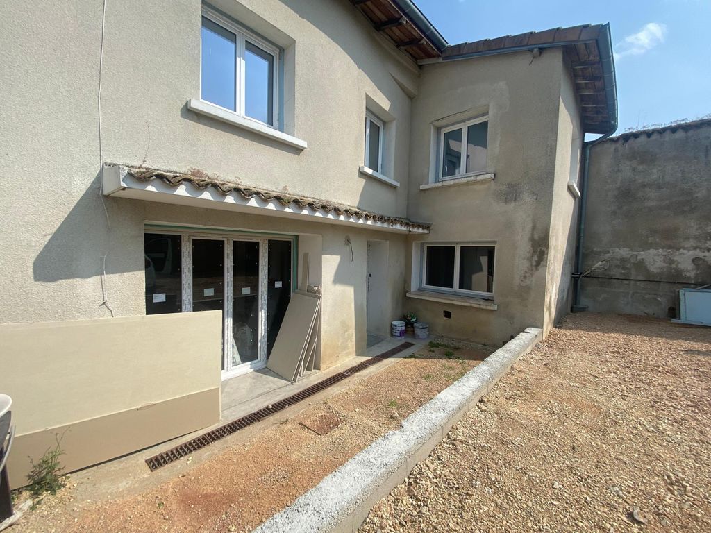 Achat maison à vendre 3 chambres 110 m² - Hurigny