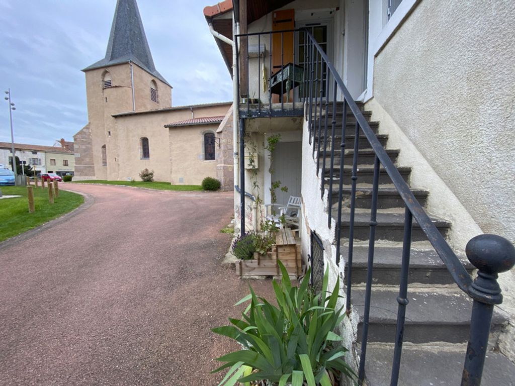 Achat maison à vendre 1 chambre 83 m² - Saint-Martin-d'Estréaux