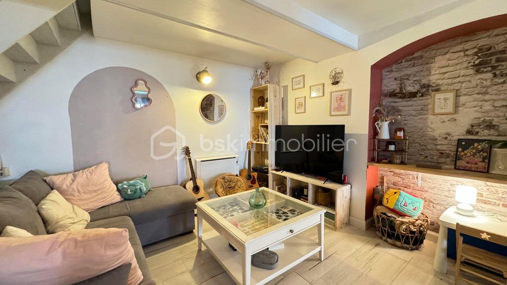 Achat maison à vendre 3 chambres 110 m² - Saint-Sulpice-la-Pointe