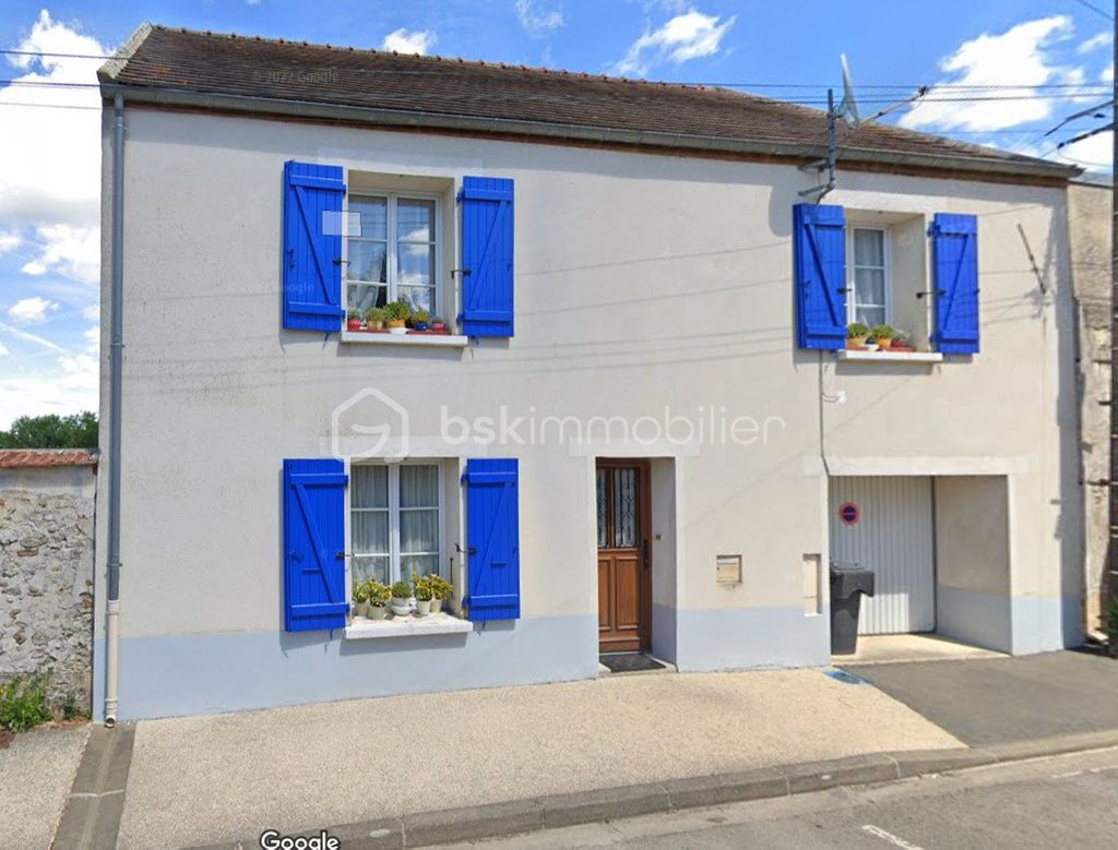 Achat maison à vendre 4 chambres 130 m² - La Celle-sur-Morin