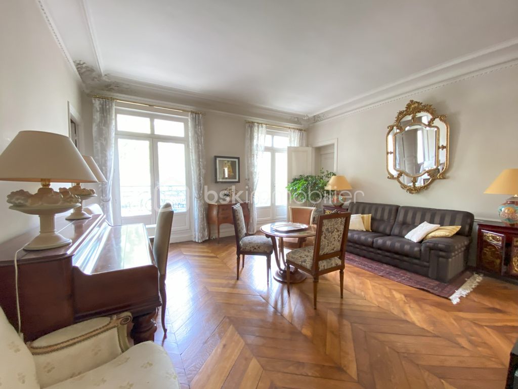 Achat appartement à vendre 5 pièces 115 m² - Paris 15ème arrondissement