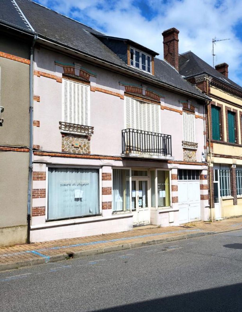 Achat maison à vendre 4 chambres 193 m² - Nonancourt