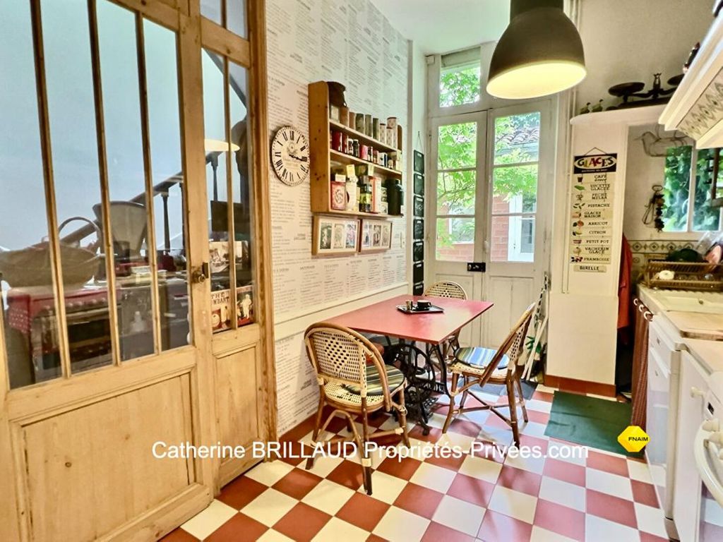 Achat maison à vendre 6 chambres 224 m² - La Rochelle