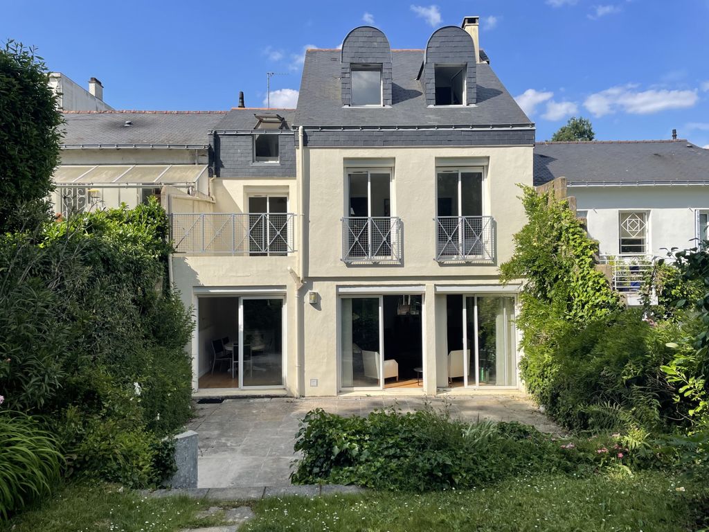 Achat maison à vendre 7 chambres 179 m² - Nantes