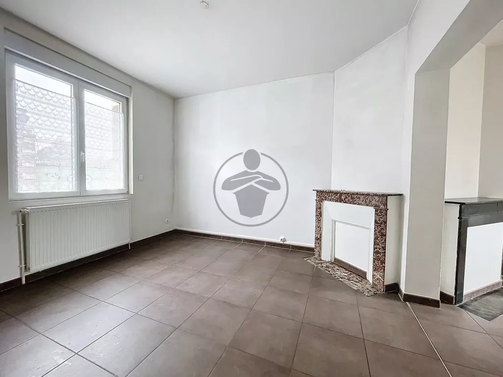 Achat maison à vendre 4 chambres 148 m² - Saint-Quentin