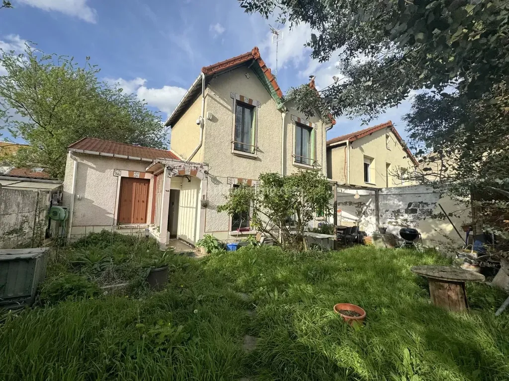 Achat maison à vendre 2 chambres 72 m² - Livry-Gargan