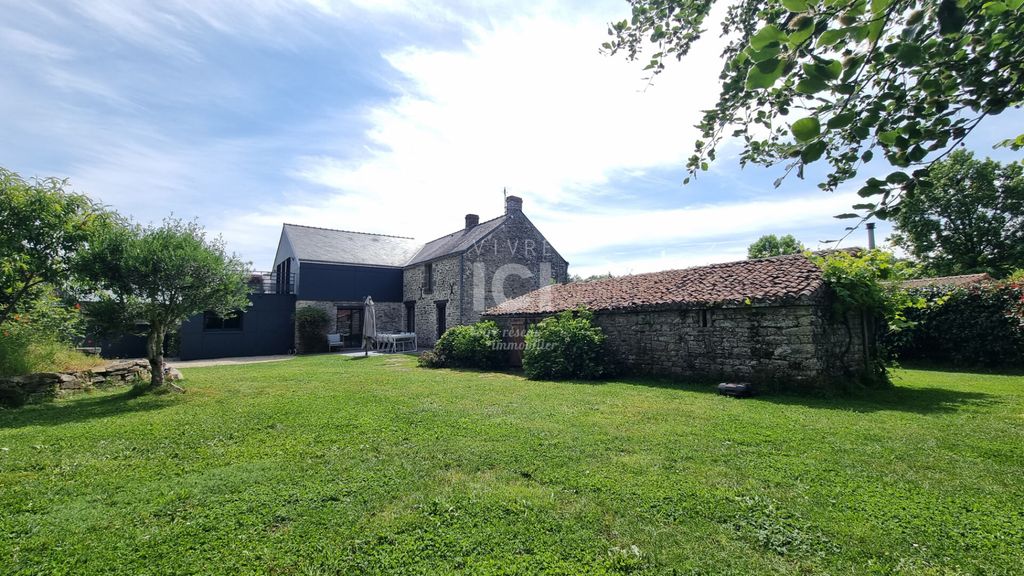 Achat maison à vendre 5 chambres 219 m² - Vigneux-de-Bretagne