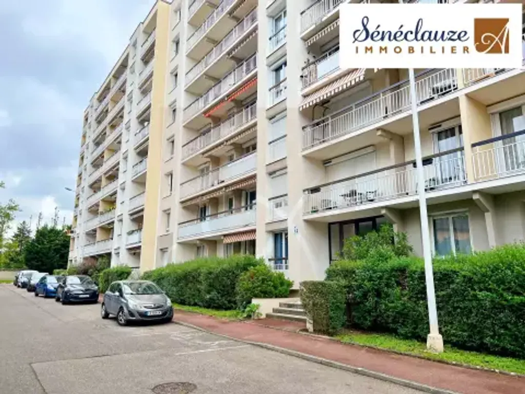 Achat appartement à vendre 6 pièces 98 m² - Saint-Genis-Laval