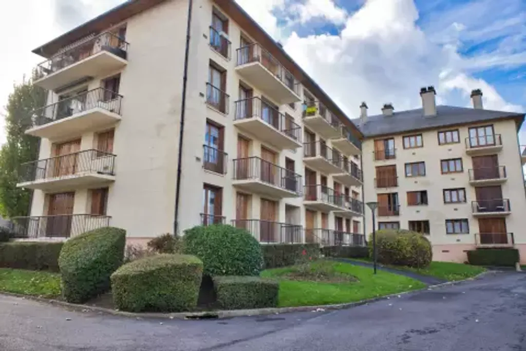 Achat appartement à vendre 2 pièces 54 m² - Bois-d'Arcy