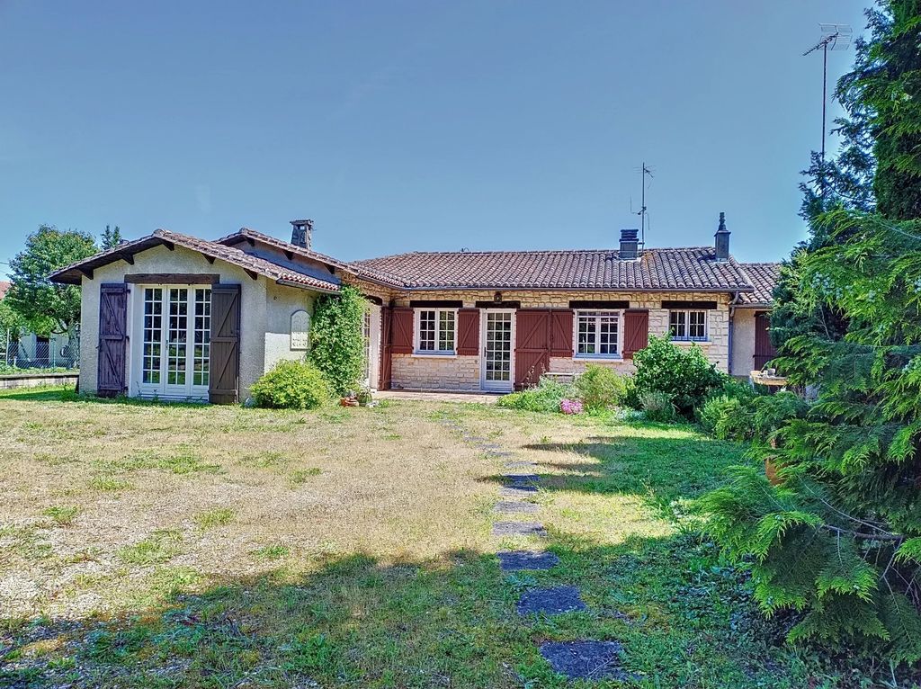 Achat maison à vendre 4 chambres 125 m² - Magnac-sur-Touvre