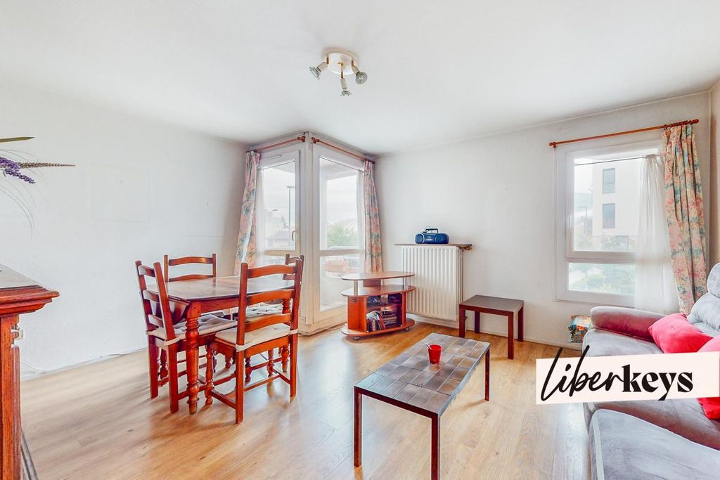 Achat appartement à vendre 3 pièces 60 m² - Saint-Martin-d'Hères