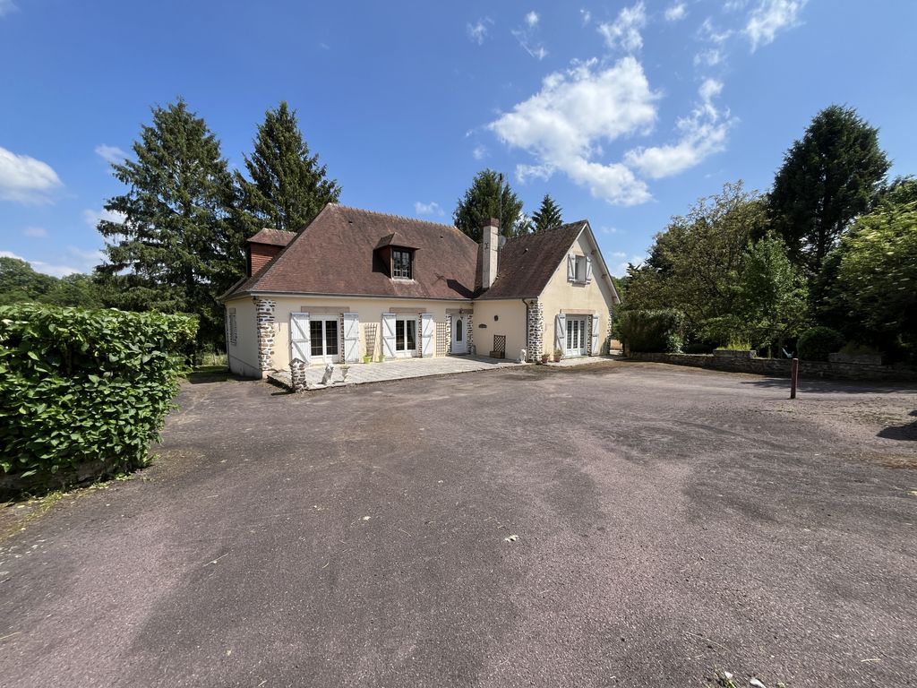 Achat maison à vendre 5 chambres 241 m² - Saint-Hilaire-le-Châtel