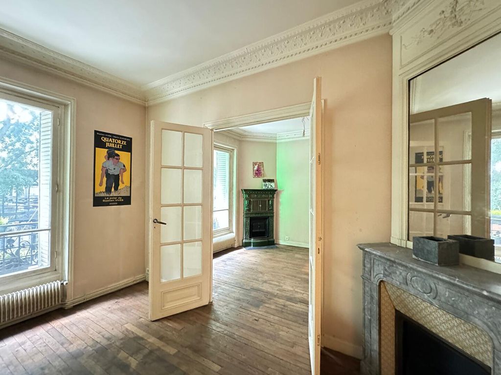 Achat appartement à vendre 3 pièces 54 m² - Paris 18ème arrondissement