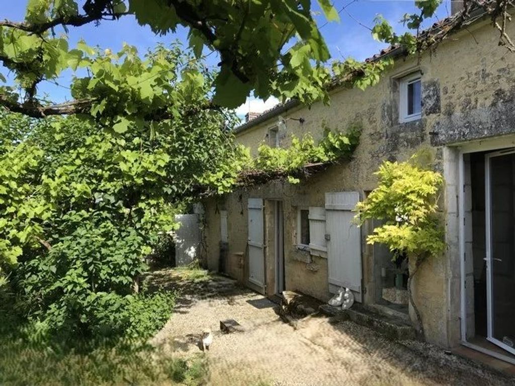 Achat maison à vendre 4 chambres 208 m² - Fontenay-le-Comte