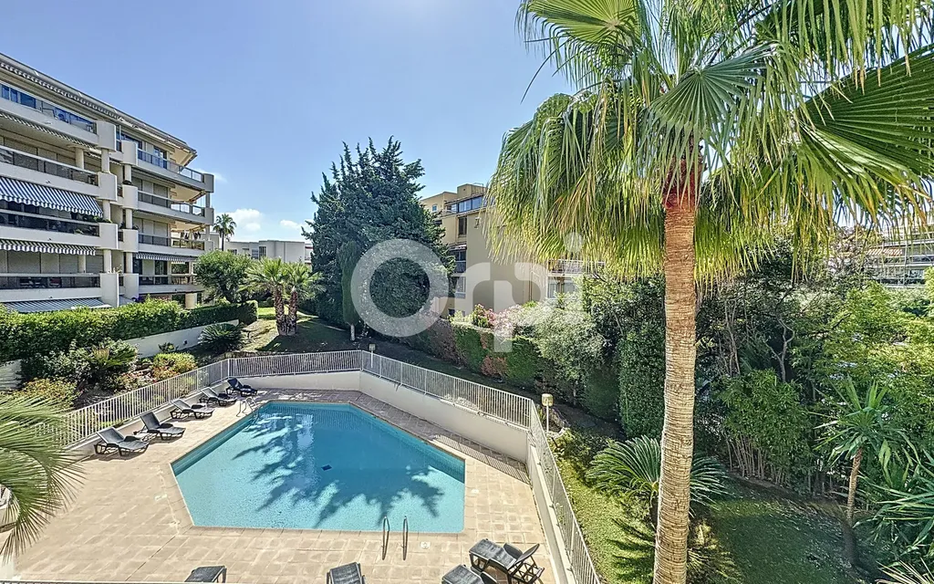 Achat appartement à vendre 2 pièces 51 m² - Antibes