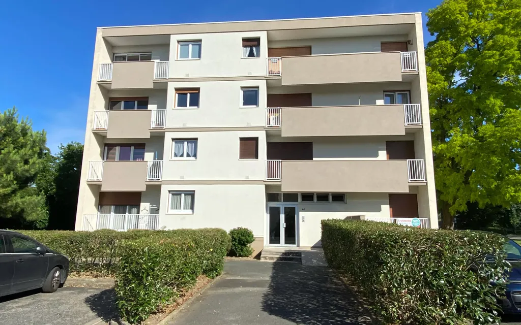 Achat appartement à vendre 3 pièces 59 m² - Boussy-Saint-Antoine