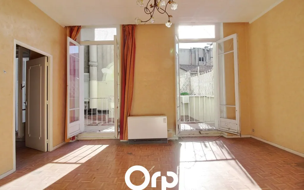 Achat appartement à vendre 4 pièces 94 m² - Marseille 1er arrondissement