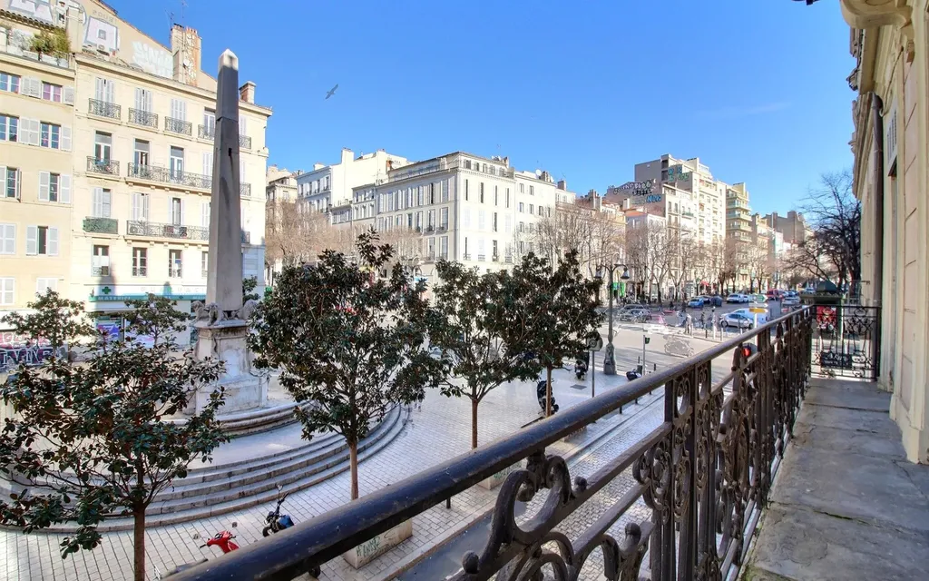 Achat appartement à vendre 2 pièces 42 m² - Marseille 1er arrondissement