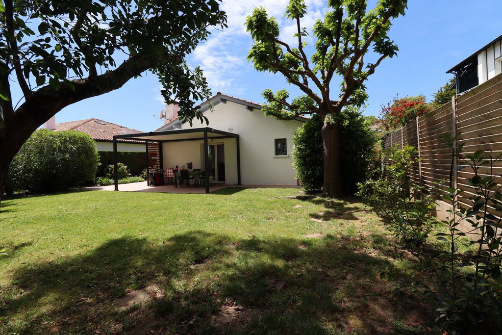 Achat maison à vendre 3 chambres 112 m² - Anglet