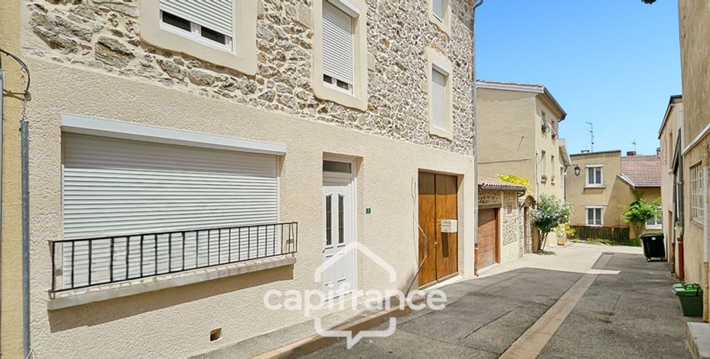 Achat maison à vendre 3 chambres 158 m² - Saint-Pierre-de-Bœuf