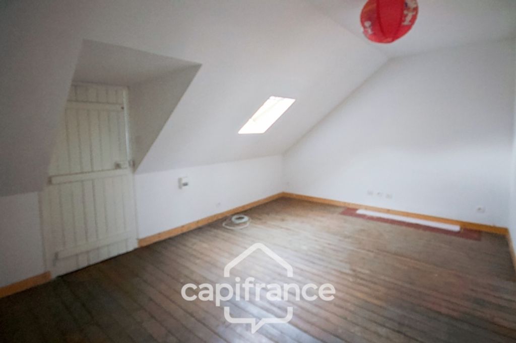 Achat maison à vendre 4 chambres 165 m² - Saint-Quentin