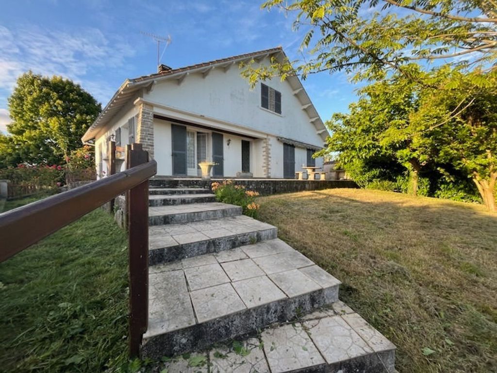 Achat maison à vendre 5 chambres 181 m² - Montjean