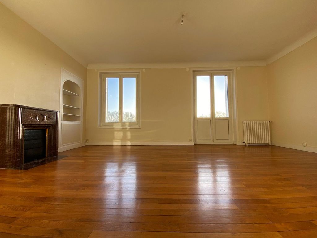 Achat appartement à vendre 5 pièces 103 m² - Saumur