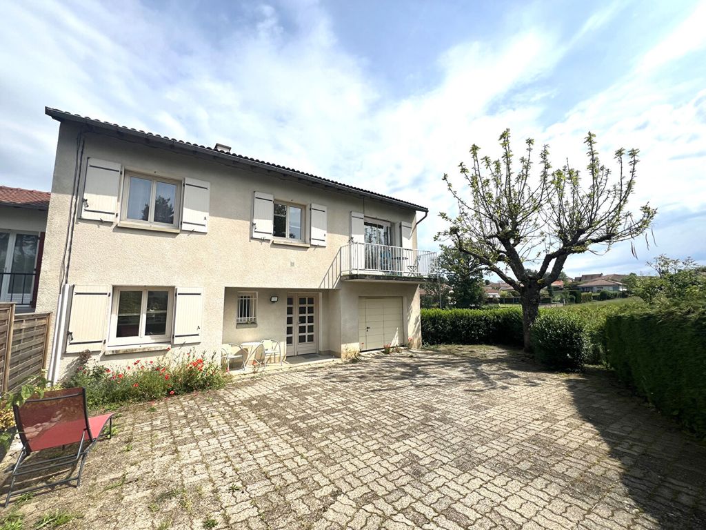 Achat maison à vendre 4 chambres 117 m² - Arpajon-sur-Cère