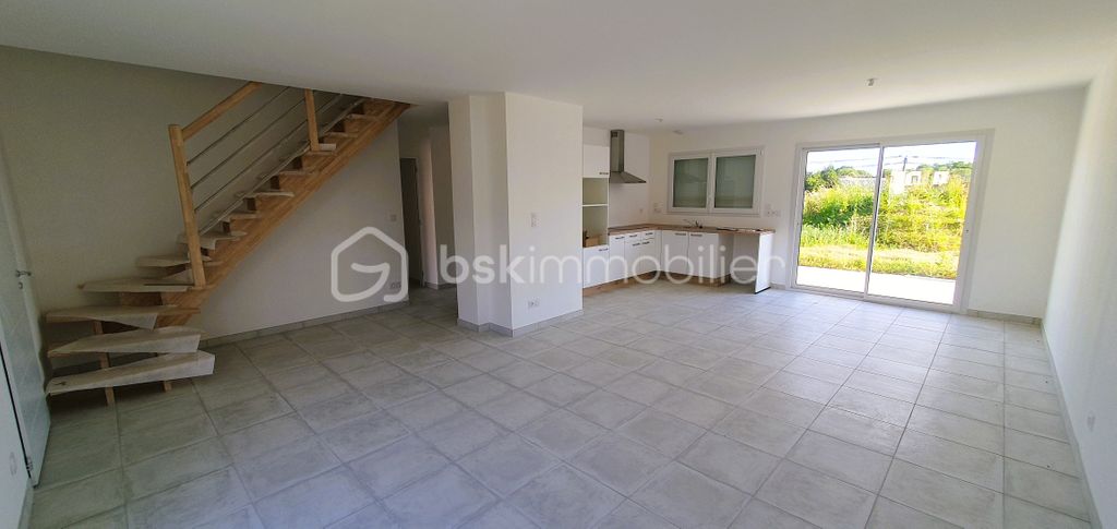 Achat maison à vendre 4 chambres 112 m² - Loiron-Ruillé