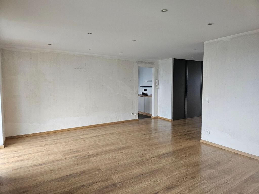 Achat appartement à vendre 5 pièces 103 m² - Massy