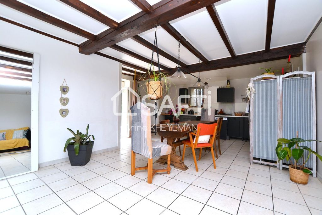 Achat maison à vendre 2 chambres 83 m² - Lamothe-Montravel